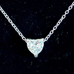 BEAUTIFUL HEART-SHAPED NECKLACE❤️❤️